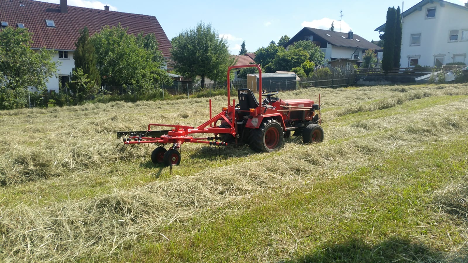 Hakotrac 1900 D mit Einkreisel Schwader 